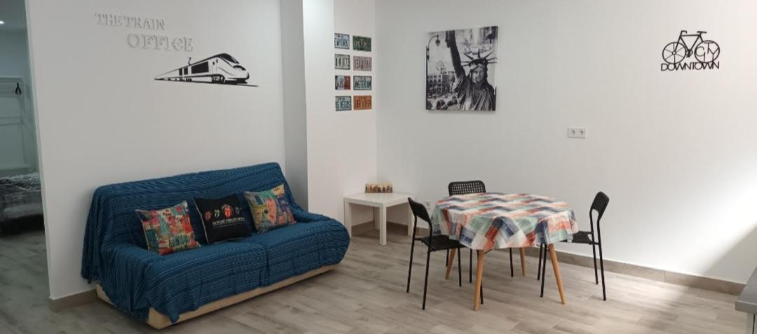אליקאנטה The Train Office Estudio 01 מראה חיצוני תמונה