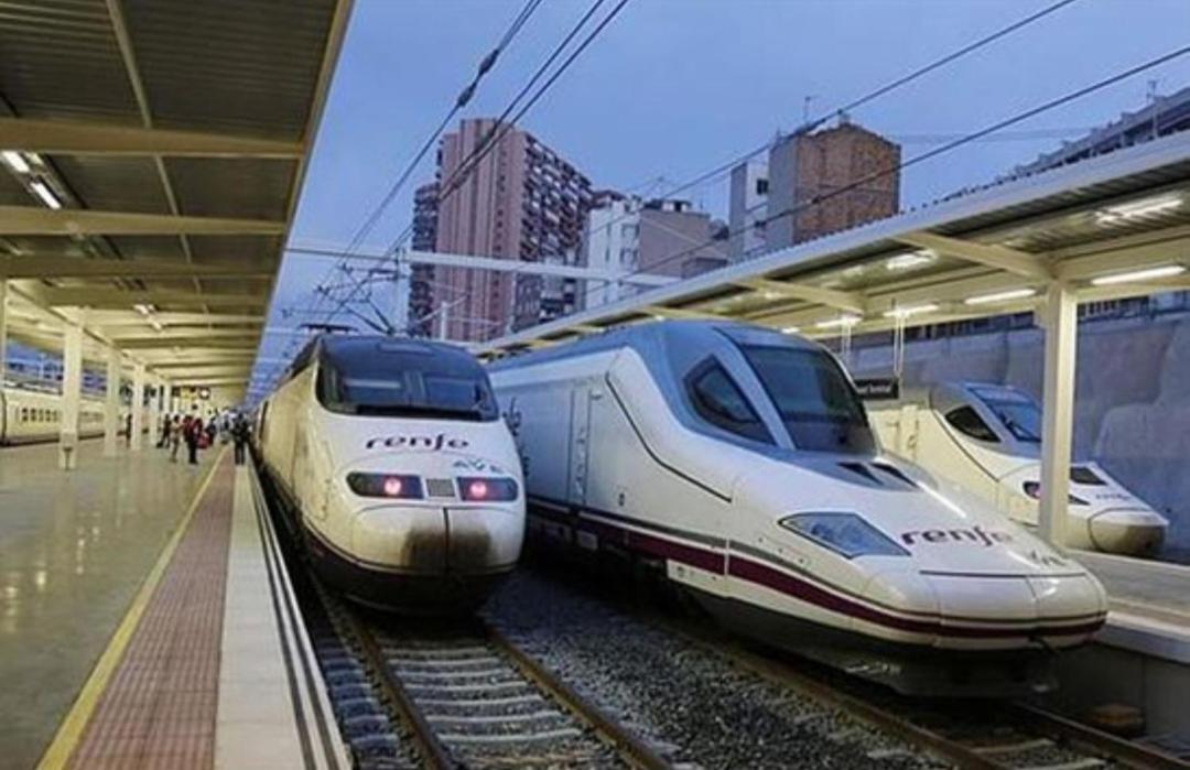 אליקאנטה The Train Office Estudio 01 מראה חיצוני תמונה